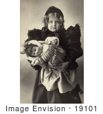 #19101 Photo Of A Little Girl Holding Her Doll Toy 1898