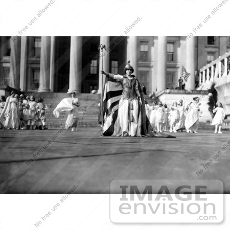 #1575 Photo of German Actress Hedwig Reicher Wearing Costume of Columbia by JVPD