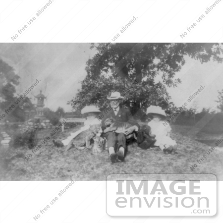 #5352 Karl Hagenbeck and Girls With Cubs and Monkey by JVPD