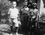 Free Picture of Gerald Ford With Cousins, 1923
