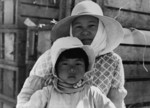 Free Picture of Japanese Mother and Daughter