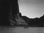 Free Picture of Riding Through Canyon de Chelly