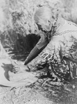 Free Picture of Klamath Woman Grinding Wokas