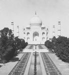 Free Picture of Reflecting Pool Leading to the Taj Mahal