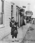 Free Picture of Bagpiper at Coney Island