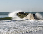 Free Picture of Amphibious Assault Vehicle