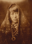 Free Picture of Acoma Woman With Jewelry